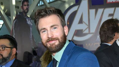 chris nude|Chris Evans goes for a positive message after accidental nude selfie